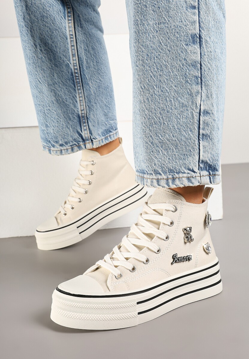 Beżowe Trampki na Platformie Ozdobione Metalicznymi Aplikacjami Jalzedis