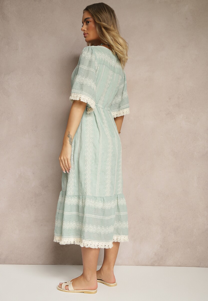 Miętowa Rozkloszowana Sukienka Boho z Bawełny Zdobiona Haftem i Wiązaniem Koriruna