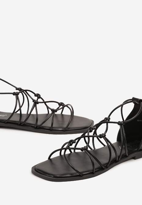 Czarne Sandały Rzymianki Ozdobione Rzemykiem Nilumea
