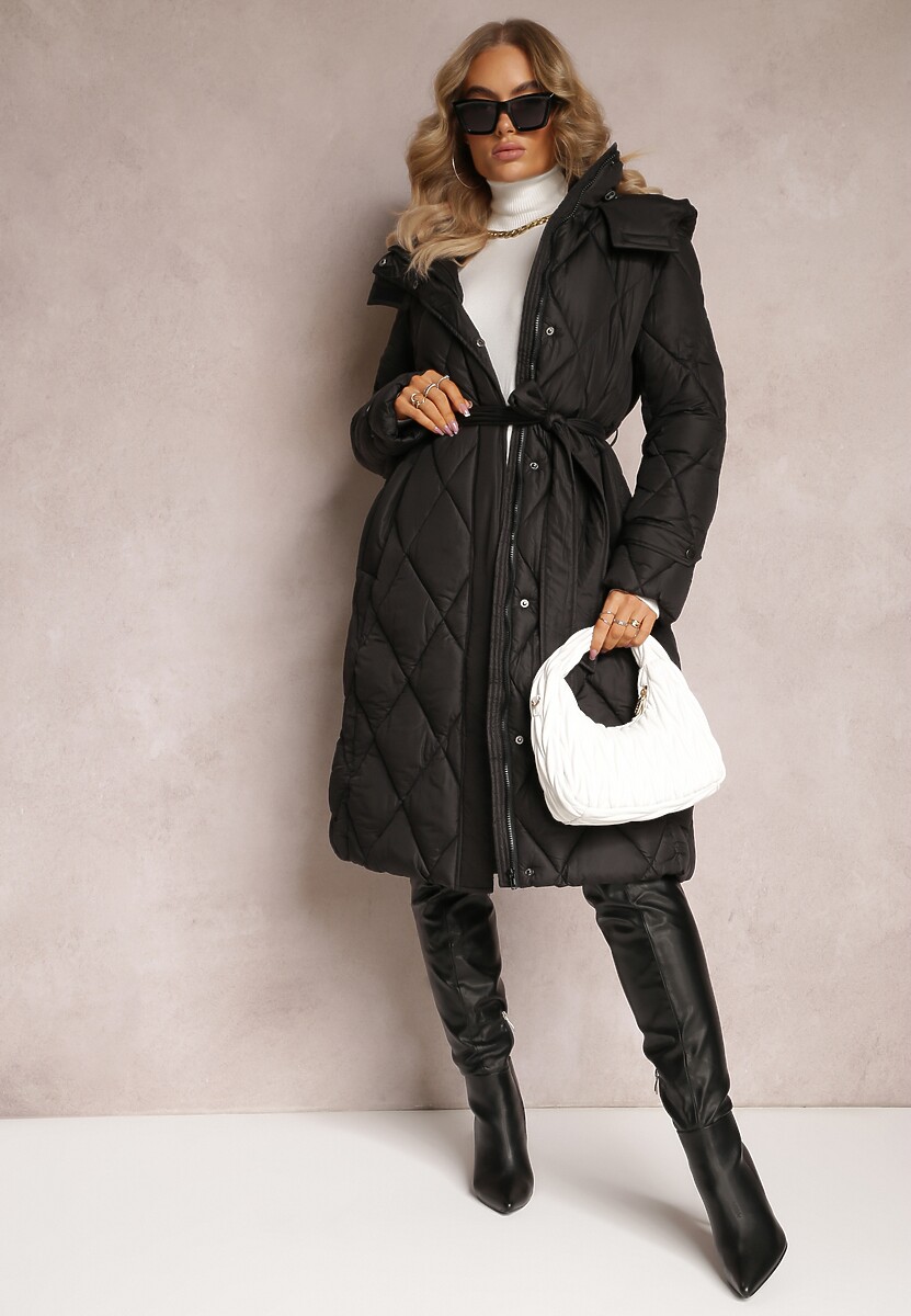 Czarna Pikowana Kurtka Płaszcz za Kolano Wiązana w Pasie z Kapturem Klavsa