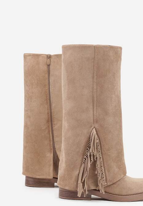 Ciemnobeżowe Kozaki Ozdobione Frędzlami i Wywiniętą Cholewką Reilevia