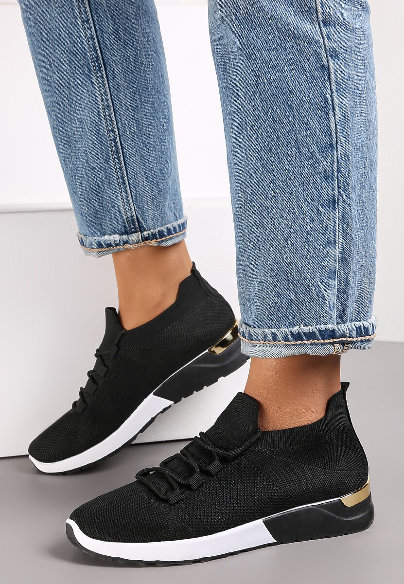 Czarne Wsuwane Buty Sportowe z Wiązaniem i Metaliczną Ozdobą Amun