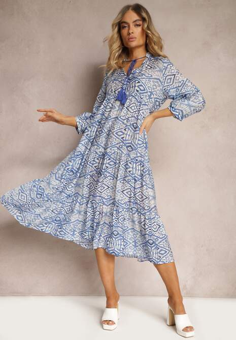 Niebieska Boho Sukienka o Rozkloszowanym Kroju z Wiązaniem przy Dekolcie i Falbankami Dimasie