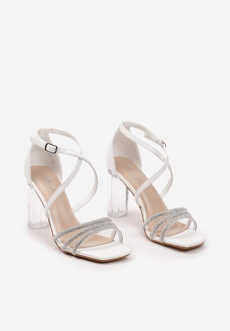 Białe Sandały na Transparentnym Słupku z Cyrkoniami Zapinane przy Kostce Tesaie
