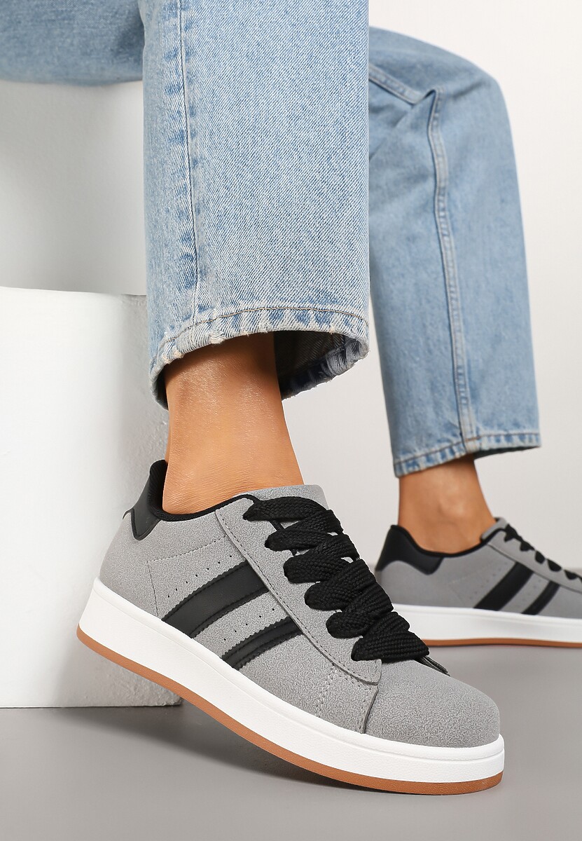 Szare Sneakersy na Niskiej Platformie z Naszywkami Flordexia