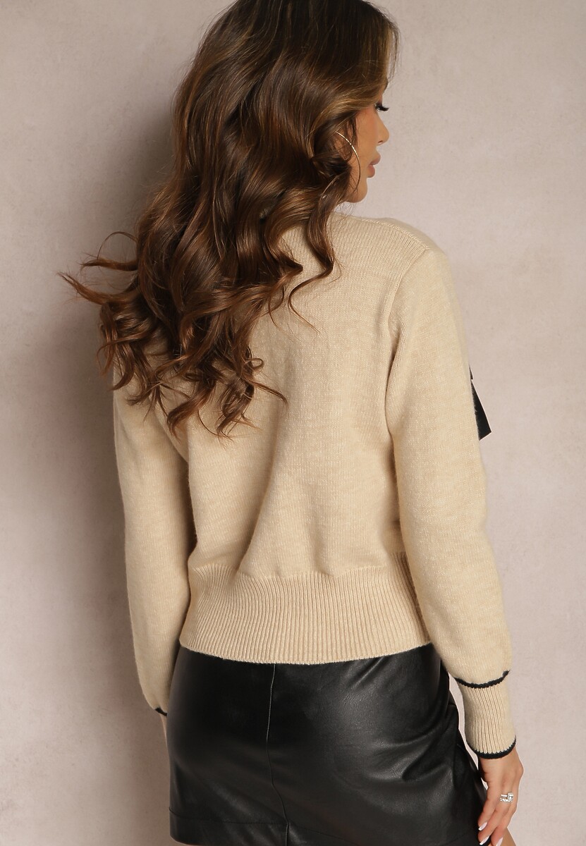 Beżowy Kardigan z Wiskozy Zapinany na Guziki z Naszywkami i Cekinami Velafia