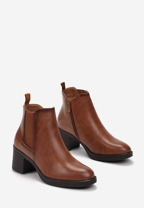 Brązowe Botki na Słupku Ozdobione Elastyczną Wstawką Minica