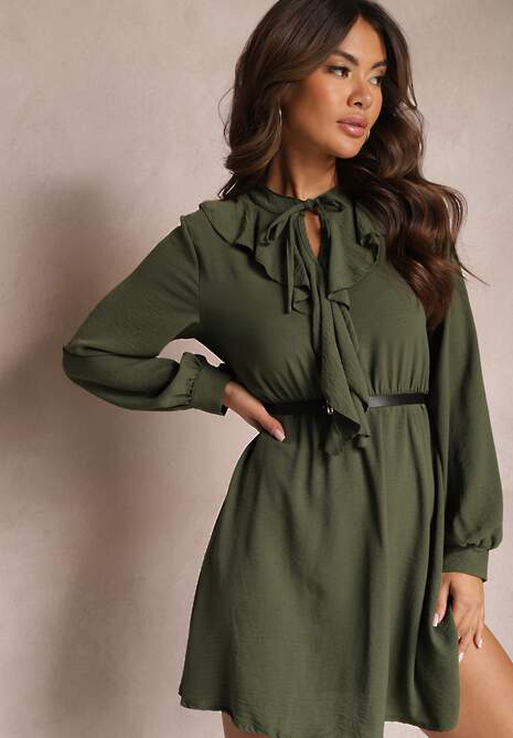 Zielona Mini Sukienka o Rozkloszowanym Fasonie z Falbankami i Gumką w Talii Beranzze