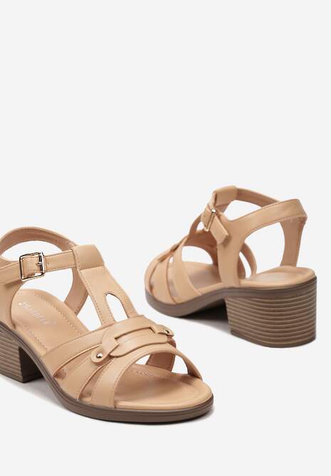 Ciemnobeżowe Sandały na Niewysokim Słupku z Ozdobnymi Paseczkami Calixa