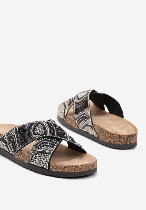 Czarne Klapki Ozdobione Perlami i Koralikami na Korkowej Podeszwie Flonia