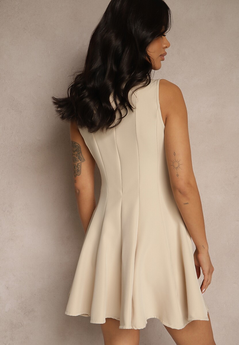 Beżowa Sukienka o Rozkloszowanym Kroju z Przeszyciami Lenirae