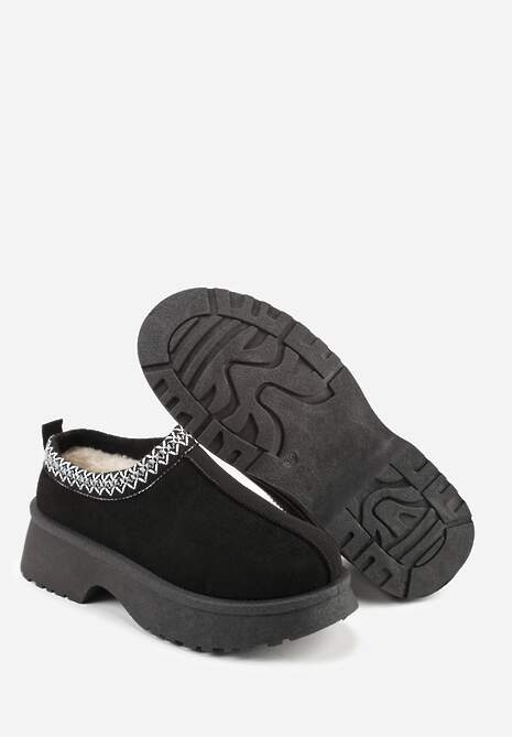 Czarne Śniegowce na Platformie z Niską Cholewką z Haftem Livitte