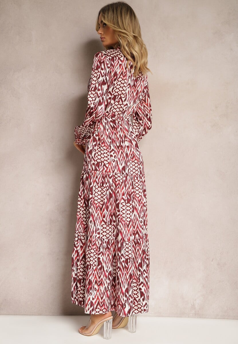 Czerwona Sukienka o Rozkloszowanym Kroju ze Ściągaczem w Talii i Trójkątnym Dekoltem z Guzikami Niamarie