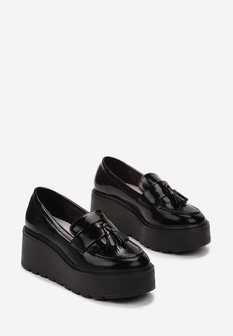 Czarne Lakierowane Mokasyny na Koturnie z Wkładką ze Skóry Naturalnej Torcva