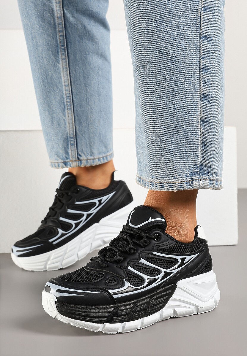 Czarne Sneakersy Streetwearowe na Tłoczonej Platformie Tertewia