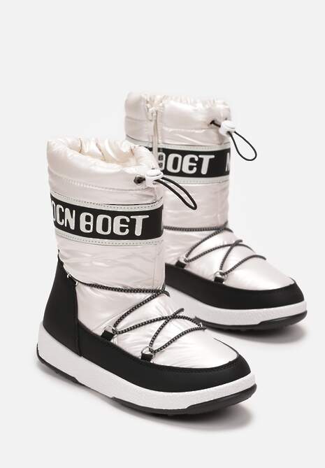 Białe Płaskie Śniegowce Mocno Ocieplone ze Sztucznym Futerkiem Ozdobione Taśmą i Napisem oraz Troczkiem Arenu