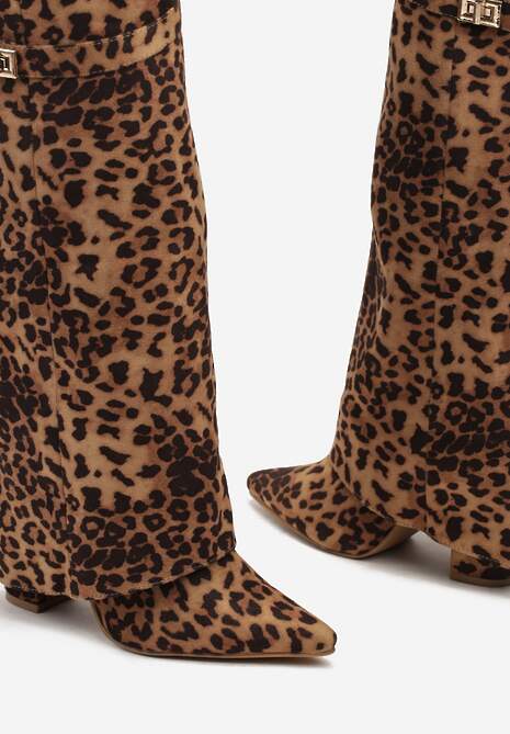 Brązowe Kozaki w Panterkę na Słupku z Wywiniętą Cholewką i Klamerką Upaxa