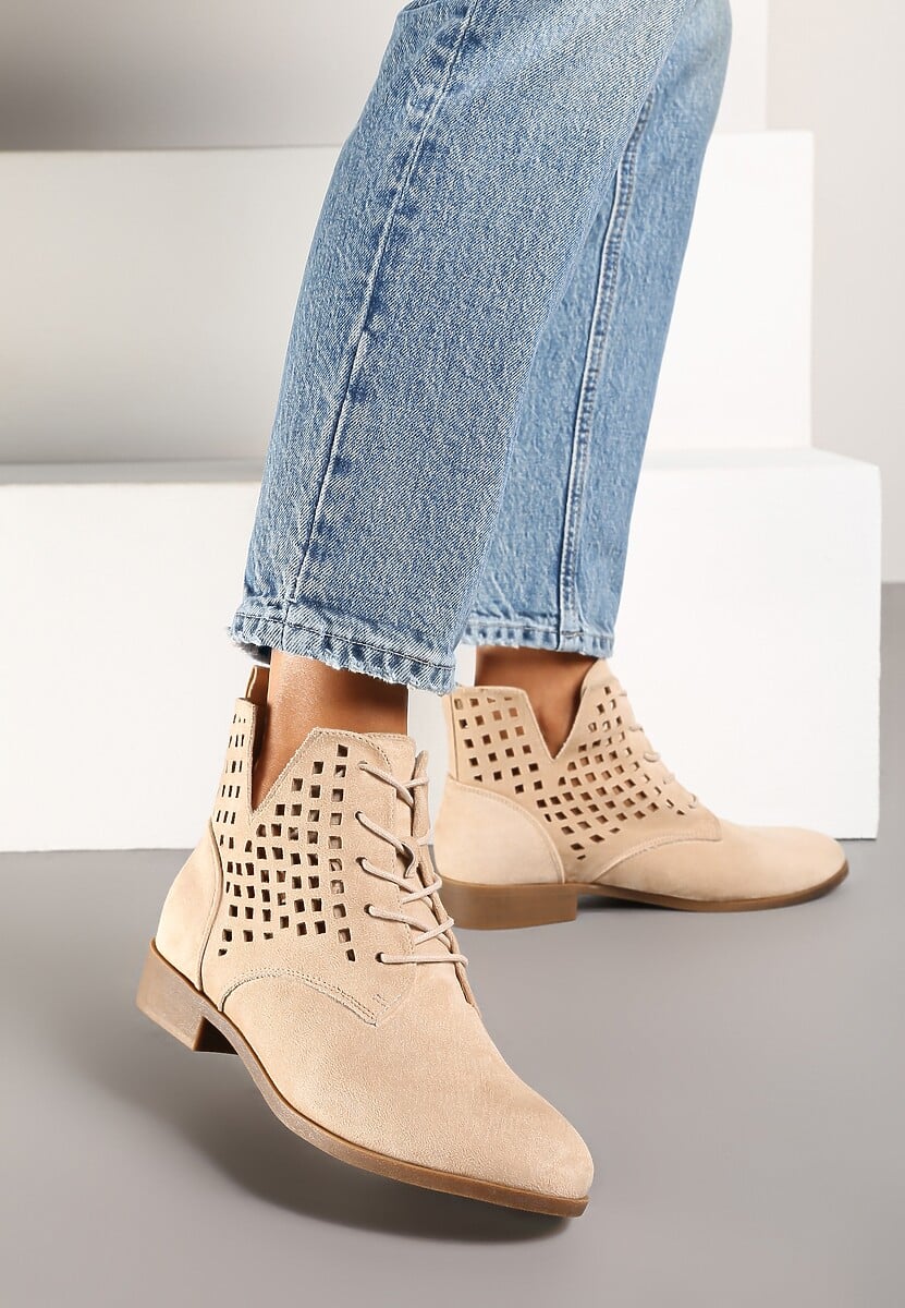 Czarne Sznurowane Botki ze Skórzaną Wkładką Ażurową Cholewką za Kostkę i Wycięciem Tlixa