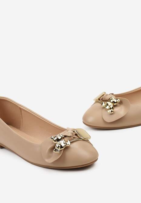 Beżowe Balerinki z Metalową Ozdobą na Froncie Alverua