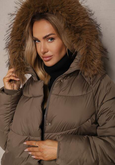 Ciemnozielona Kurtka z Pikowanymi Przeszyciami z Kapturem z Odpinanym Futrem Wiązana w Talii Issarelia