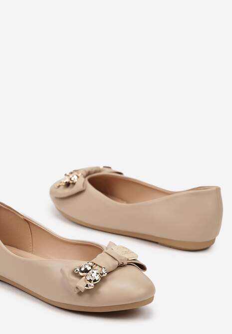 Ciemnobeżowe Płaskie Balerinki Ozdobione Misiem i Kokardą Worevelis