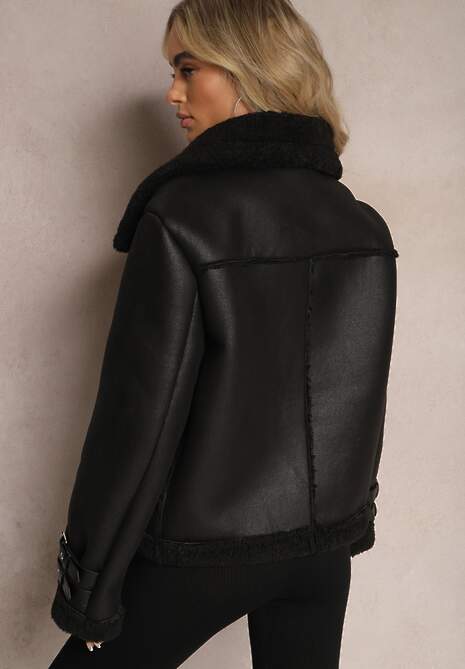 Czarna Kurtka Biker z Futerkiem Asymetrycznym Suwakiem i Paseczkami Sanet