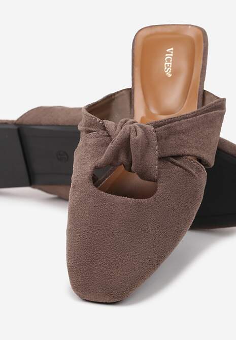 Brązowe Klapki Vices Typu Mule z Ozdobnym Supłem Elitina