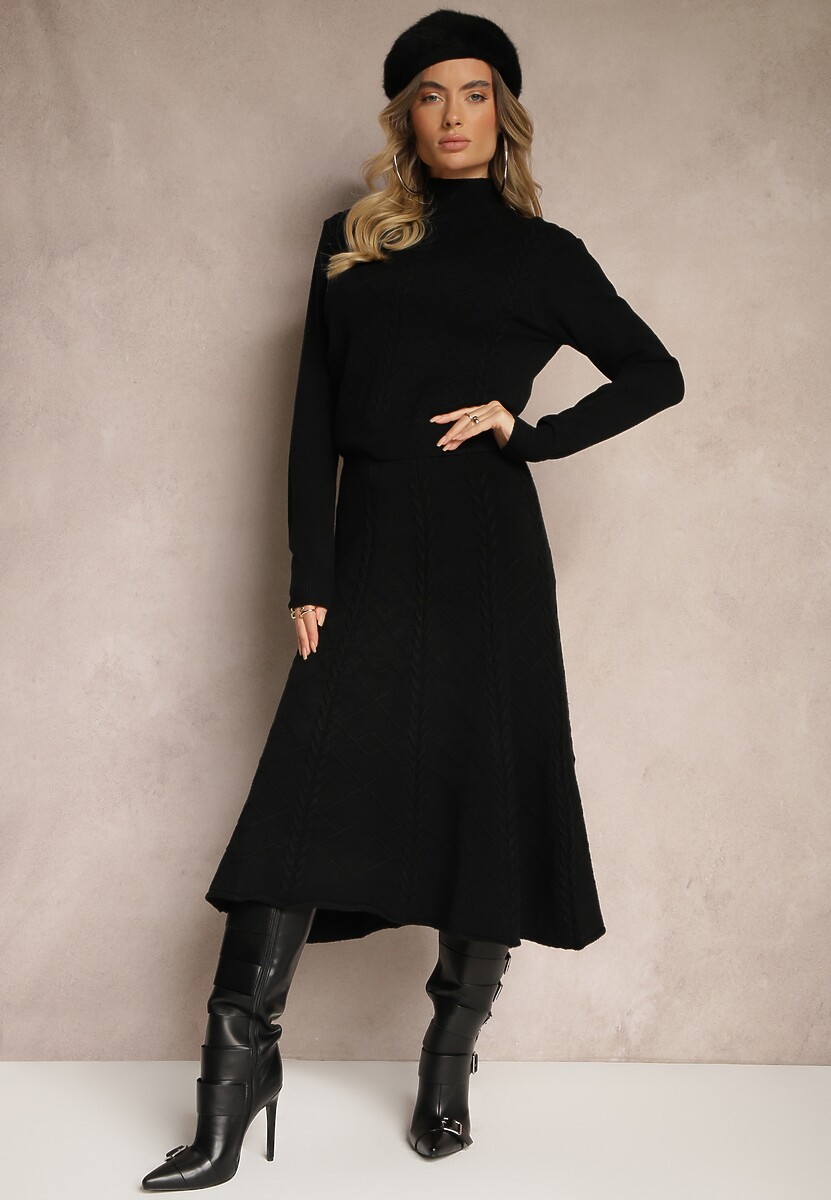 Czarny Dzianinowy Komplet w Tłoczony Wzór Sweter z Półgolfem i Rozkloszowana Spódnica Evaldira