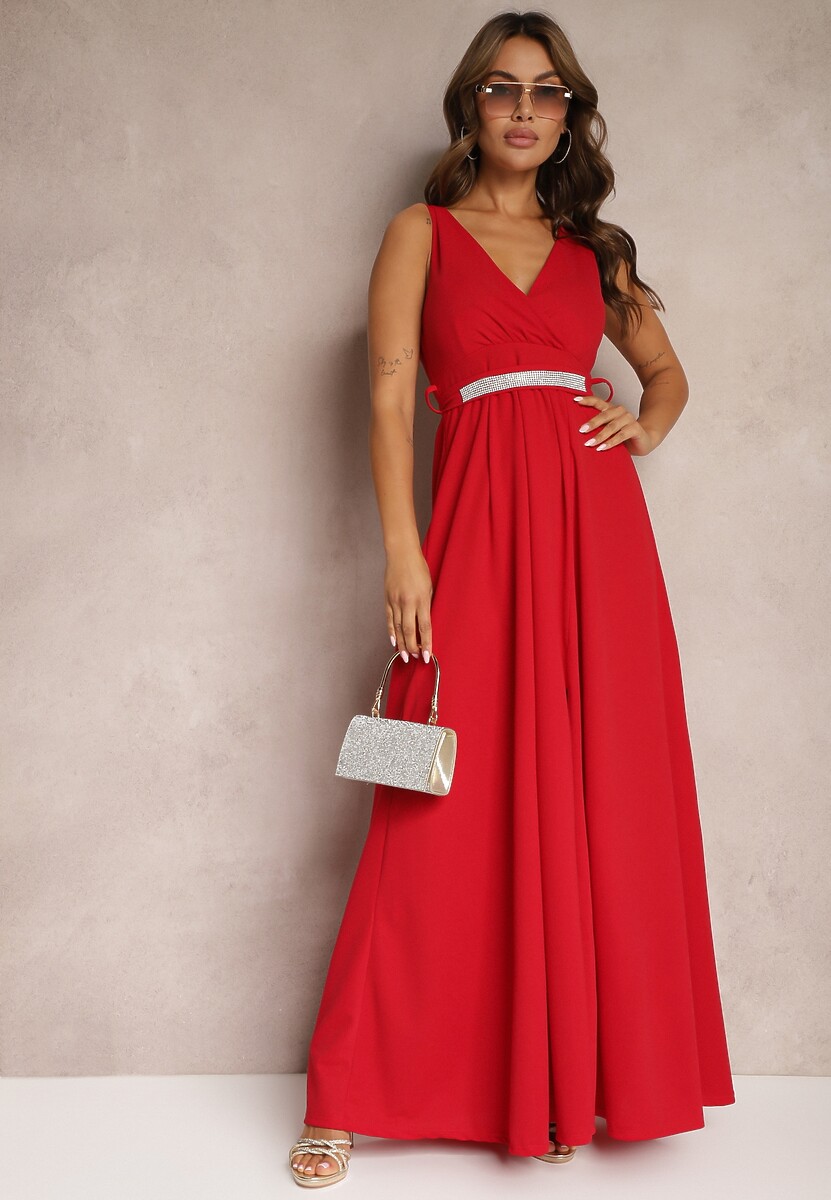 Bordowa Rozkloszowana Sukienka z Wycięciem i Paskiem w Cyrkonie Elineta