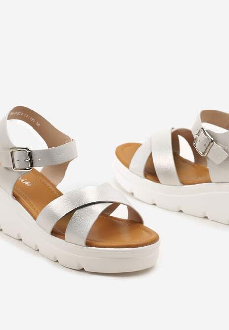 Srebrne Casualowe Sandały na Koturnie z Ozdobnymi Paskami Zapinane przy Kostce Erticpea