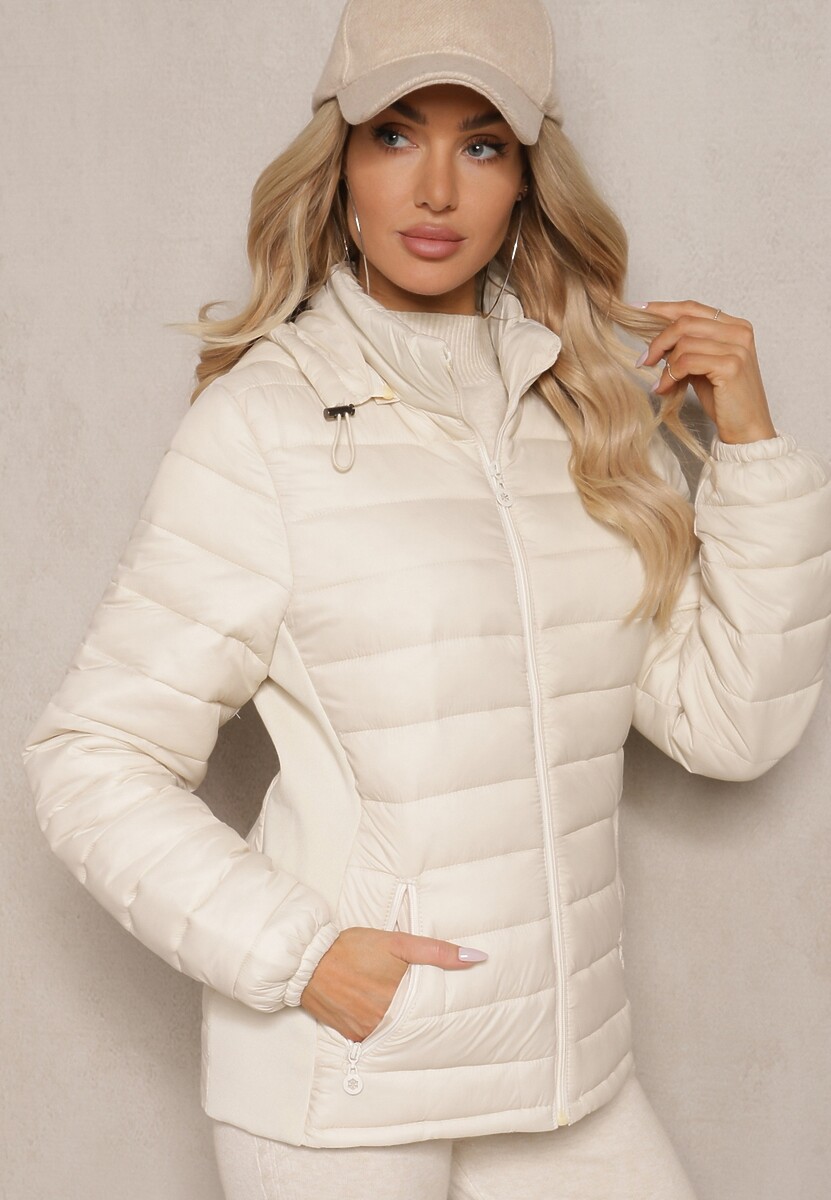 Jasnobeżowa Przejściowa Kurtka z Pikowaniem i Kapturem z Możliwością Odpięcia Ivaloraen