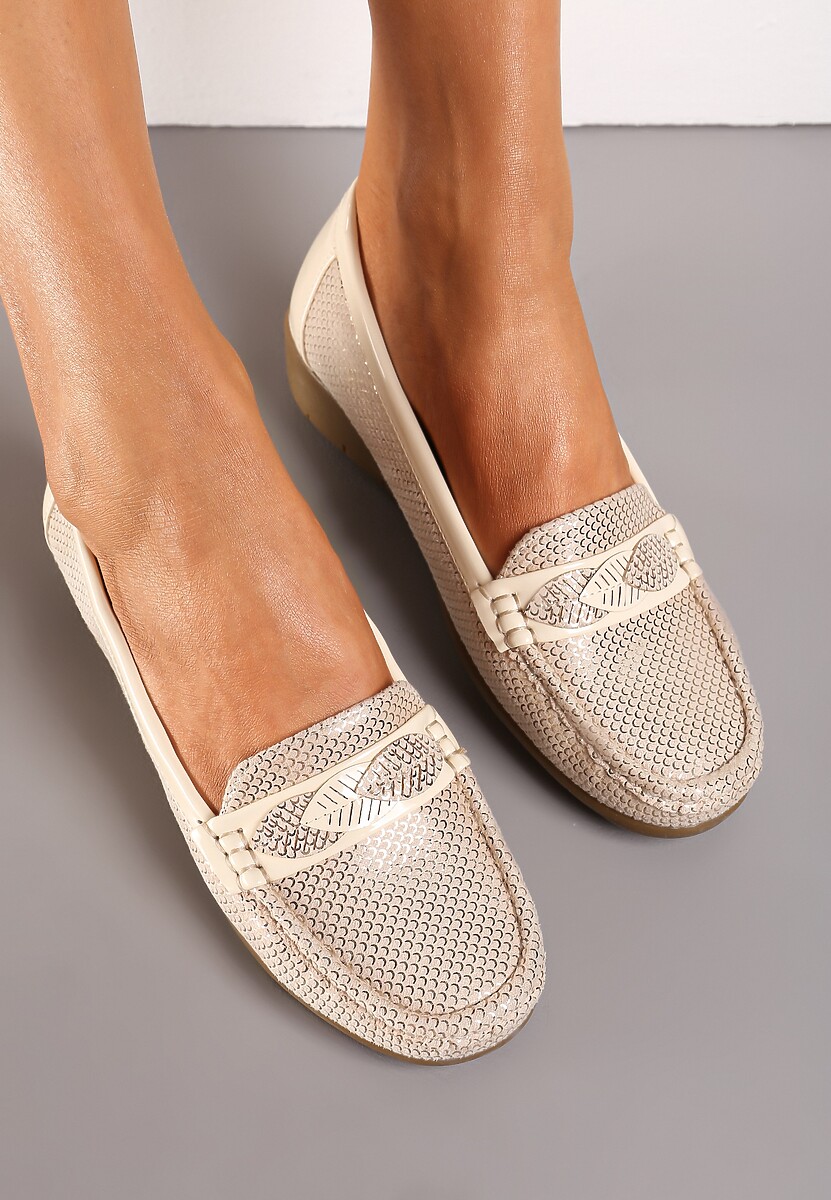 Beżowe Mokasyny z Połyskującego Materiału ze Skórzaną Wkładką Fustania