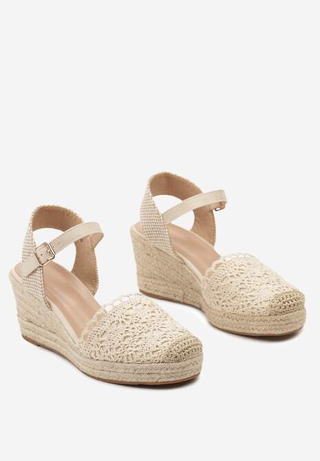 Beżowe Ażurowe Sandały Espadryle na Koturnie Ozdobionym Plecionką Kija