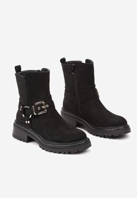 Czarne Botki w Motocyklowym Stylu z Ekozamszu z Ozdobną Klamrą przy Cholewce Ninnaria
