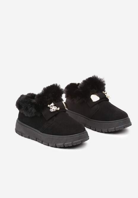 Czarne Śniegowce na Platformie Ozdobione Aplikacją 3D i Futrem Cediona