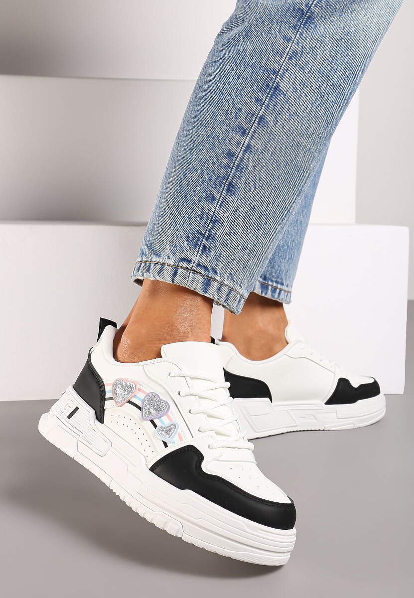 Białe Sneakersy z Błyszczącymi Serduszkami Iriene