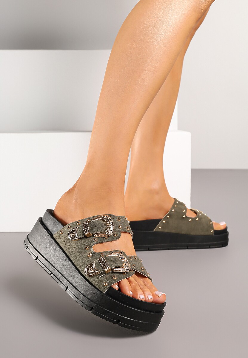 Zielone Klapki na Platformie z Ozdobnymi Sprzączkami i Nitami Kosanea