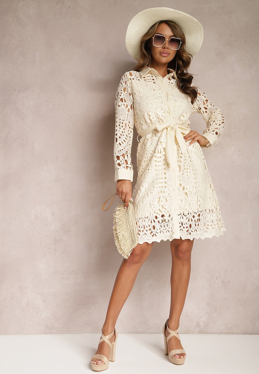 Beżowa Koszulowa Sukienka Mini z Ażurowej Koronki i Paskiem Norila