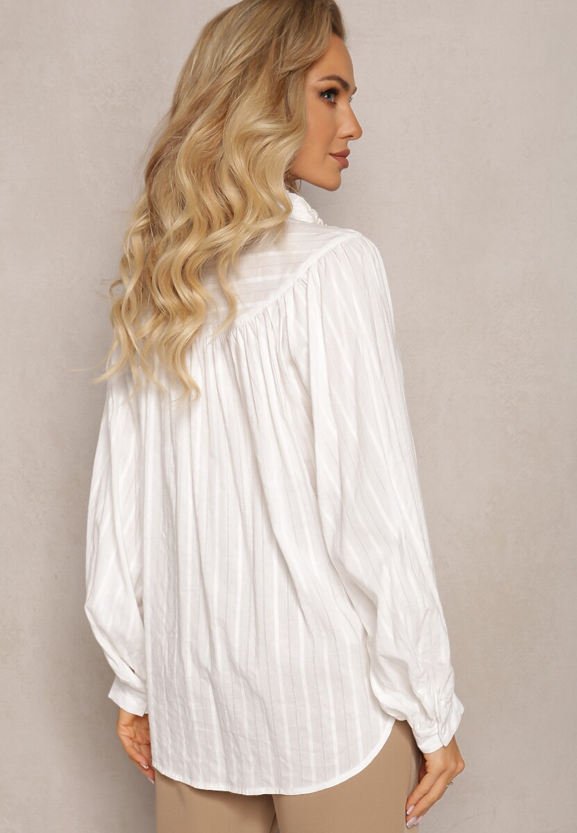 Biała Koszula z Bawełny ze Stójką i Ażurowymi Wstawkami Kamirna