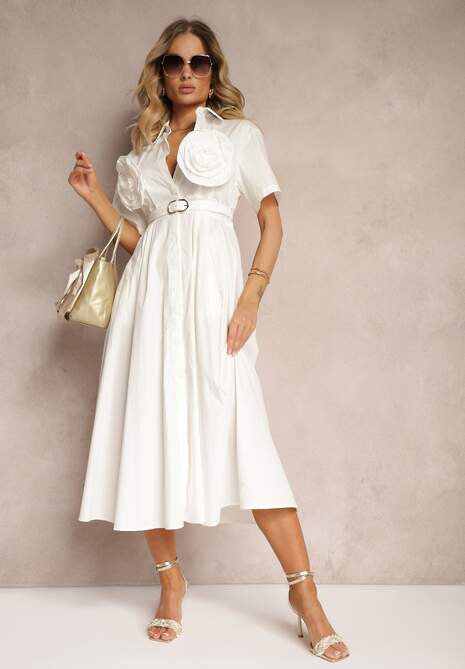 Biała Rozkloszowana Sukienka z Bawełny z Kwiatami na Rękawach i Paskiem w Talii Andronea