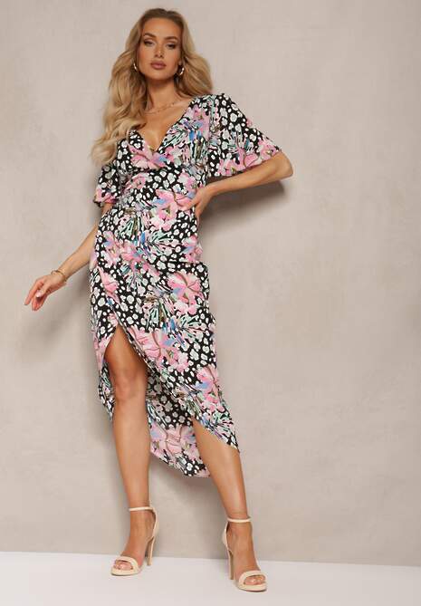 Czarno-Różowa Kwiecista Sukienka o Kopertowym Kroju z Gumką w Talii i Dekoltem w Serek Azila