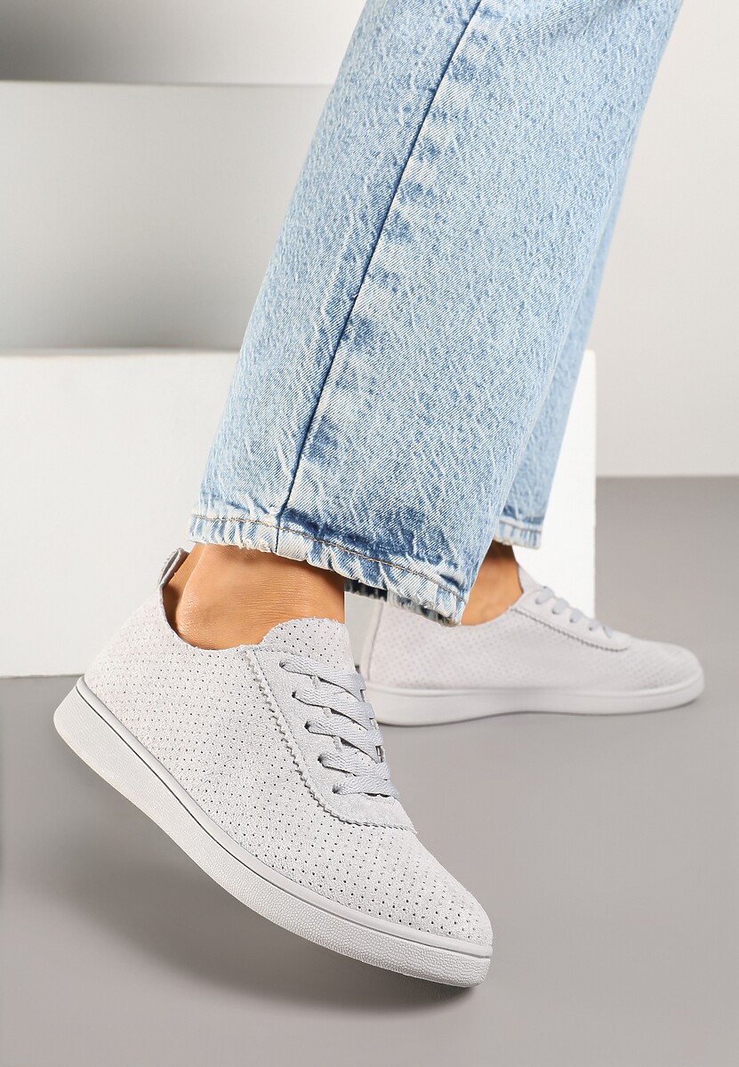 Jasnoniebieskie Tenisówki z Perforowaną Cholewką Ellivene