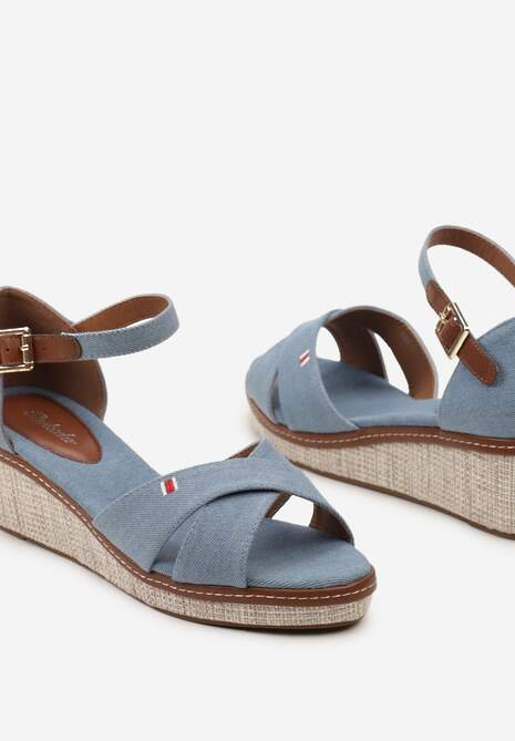 Niebieskie Sandały na Koturnie z Ozdobną Plecionką Zapinane na Sprzączkę Gwendes