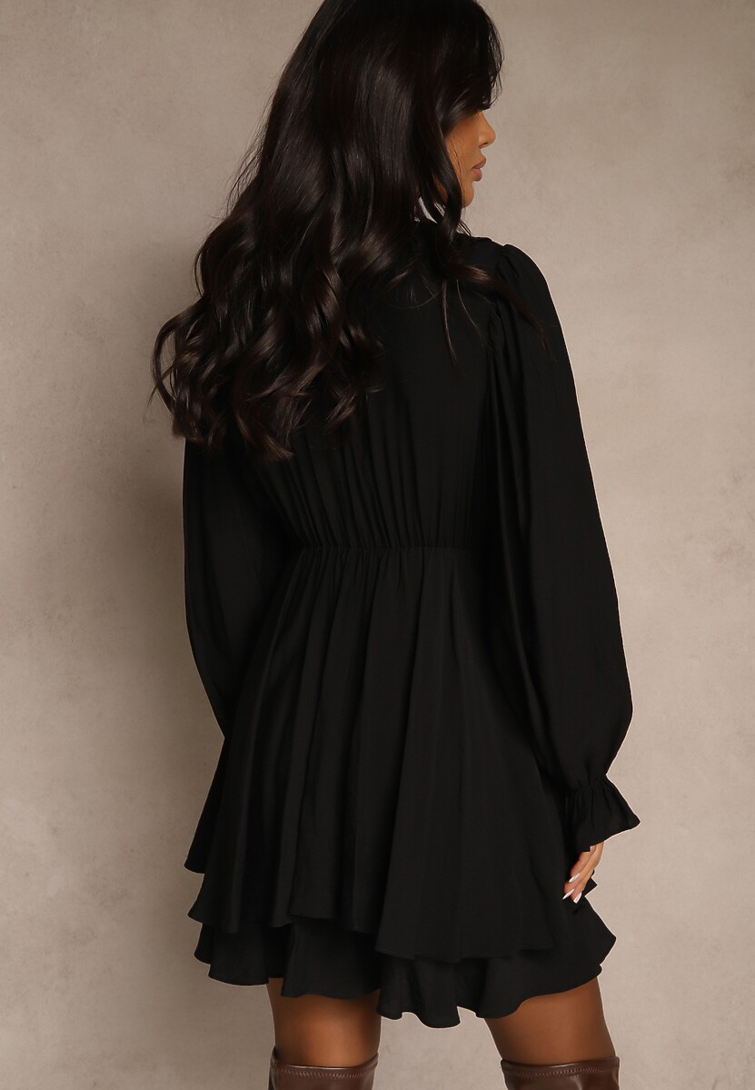 Czarna Rozkloszowana Sukienka z Wiskozy Zdobiona Falbankami Davea