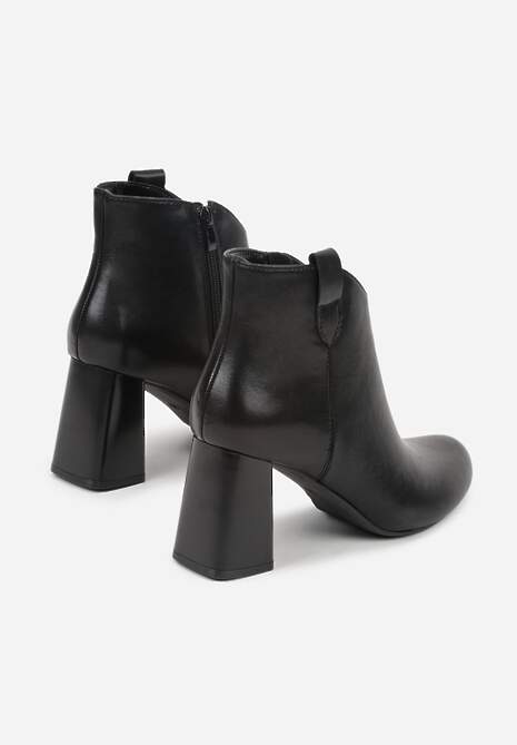 Czarne Skórzane Botki na Słupkowym Obcasie w Eleganckim Stylu Salenoria