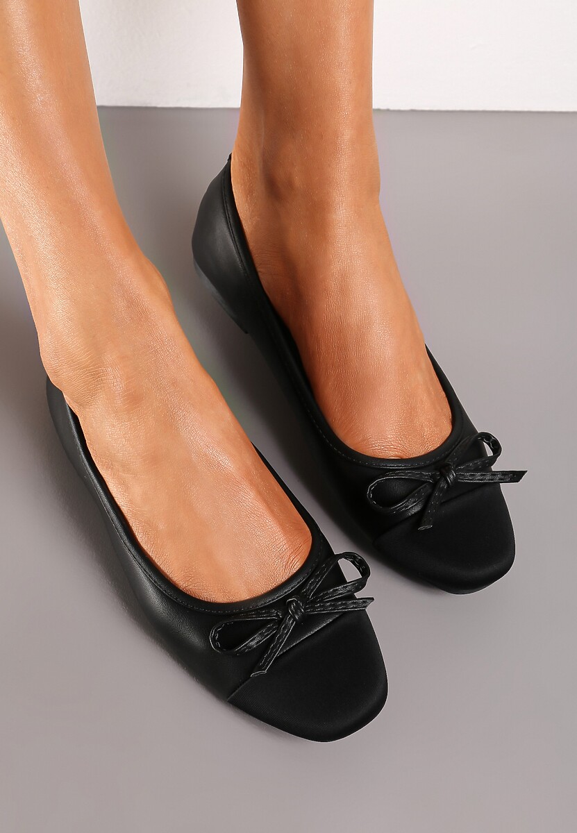 Czarne Balerinki z Ozdobnym Noskiem i Subtelną Kokardką Cosalba