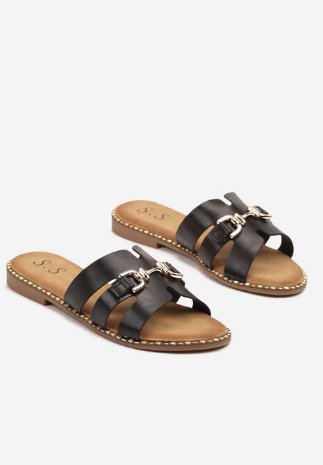 Czarne Klapki Zdobione Wycięciami i Elegancką Klamerką Odariva