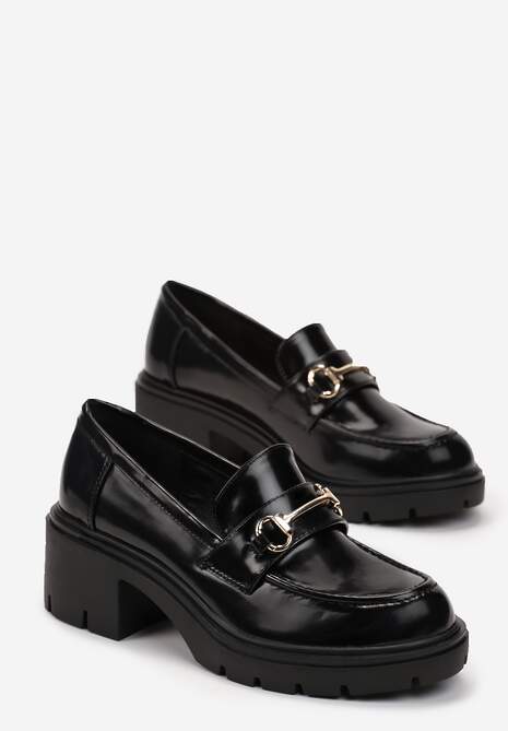 Czarne Lakierowane Mokasyny Chunky z Klamerką Kuzmina