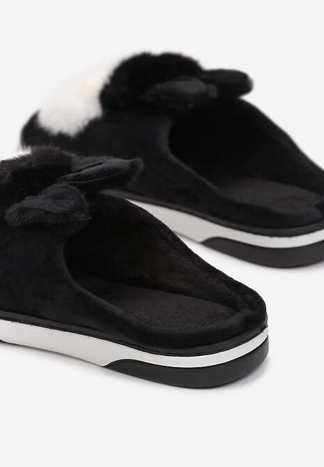 Czarne Kapcie Chloraleia