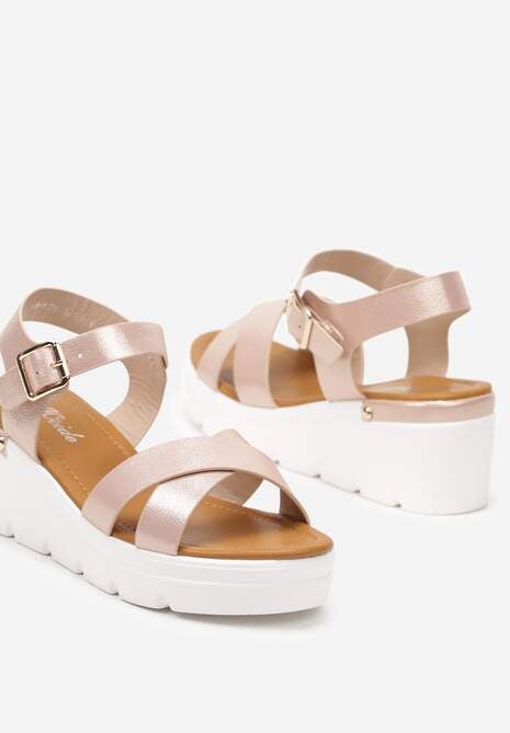 Szampańskie Casualowe Sandały na Koturnie ze Skrzyżowanymi Paskami Zapinane przy Kostce Erticpea